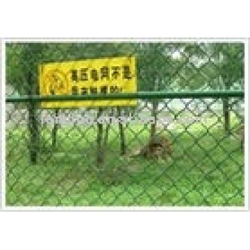 chain wire mesh fence